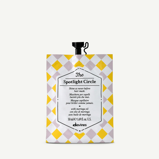 The Spotlight Circle Shine-boosting hair mask